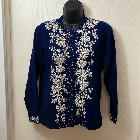 Vintage beaded sweater - Picture 1 of 6